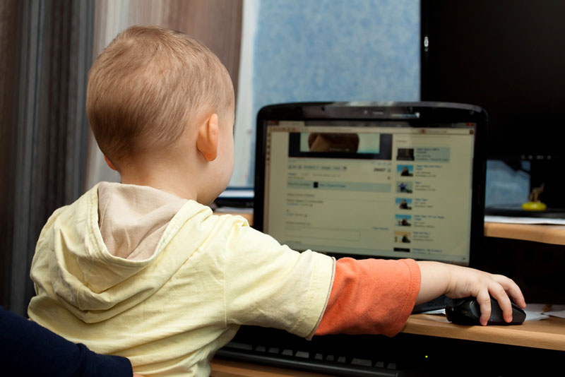 چگونه از فرزندانمان در شبکه های اجتماعی محافظت کنیم؟